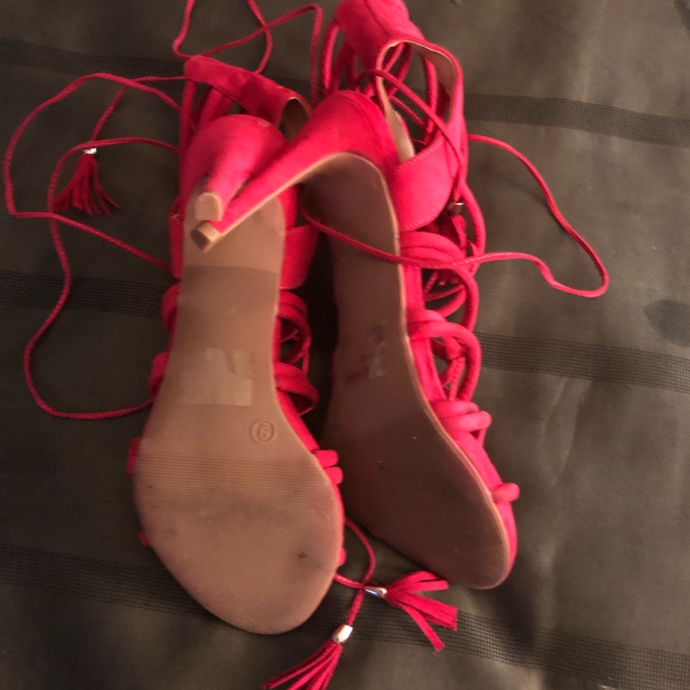 Fuschia open toe heels - Picture 3 of 4